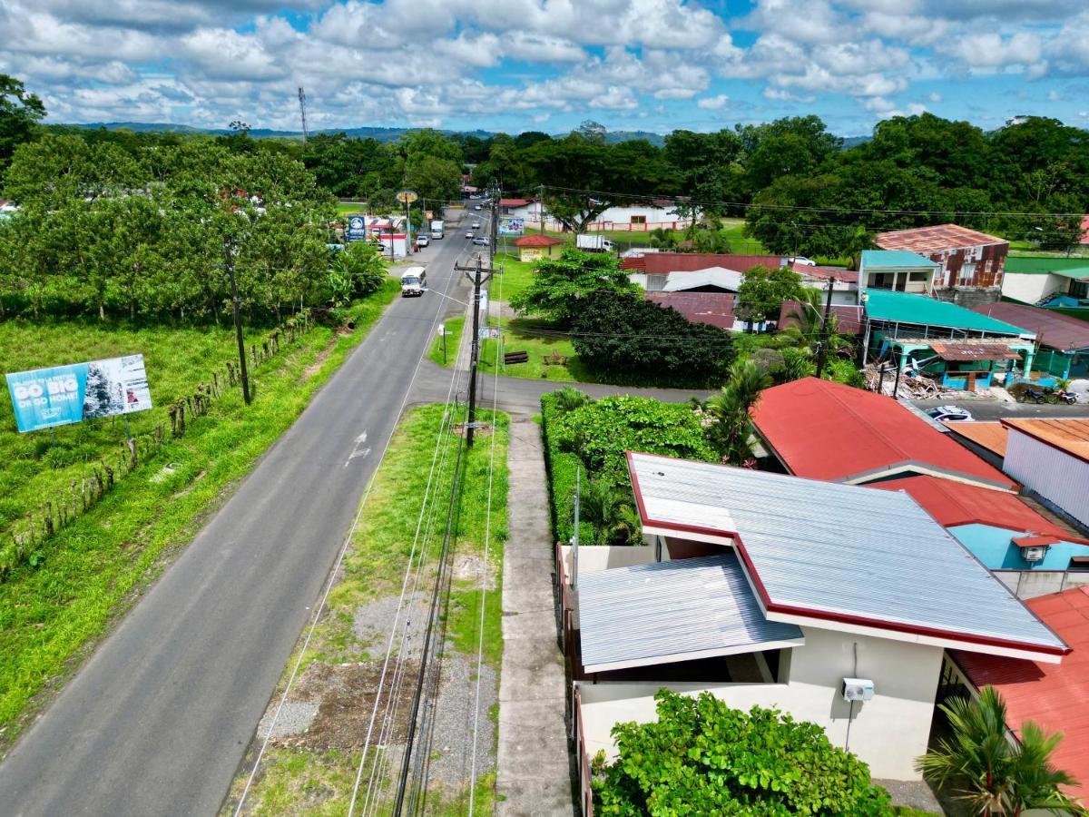 Oasis Arenal Villa Downtown Arenal Volcano View La Fortuna المظهر الخارجي الصورة